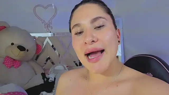 saaya_tay Adlı Modelin Canlı XXX Sohbeti