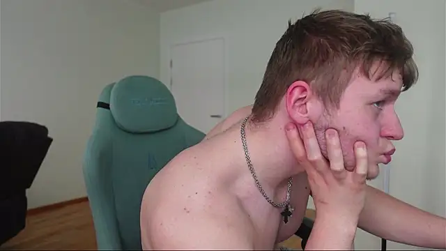 Richard_Dullas Chat XXX in diretta