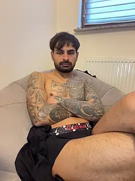 NickTomas: διαδικτυακό σόου στην κάμερα