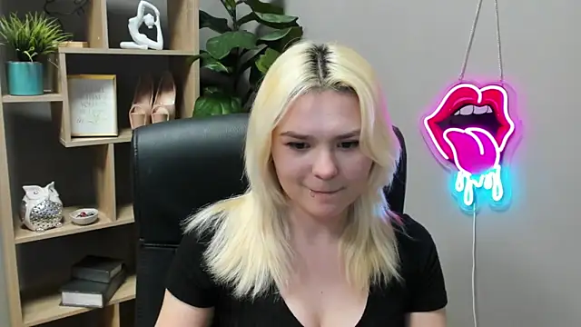 SweetLilyxo Adlı Modelin Canlı XXX Sohbeti