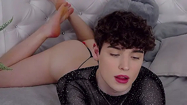 RobbyCharming Chat XXX in diretta