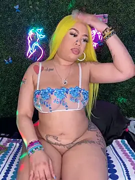 Chat XXX en directo de RenaThickAss