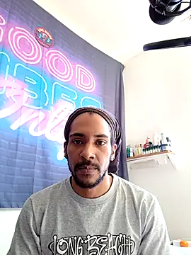 Chat +18 de Mikaaa97 ao vivo