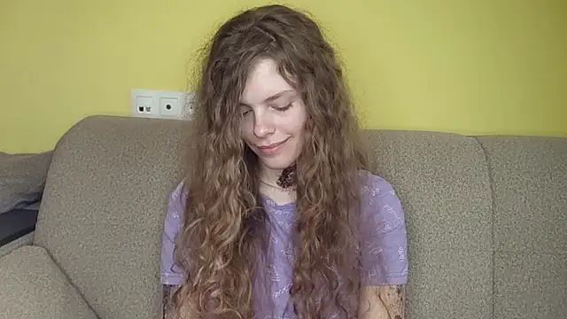 RayaNenlia Adlı Modelin Canlı XXX Sohbeti