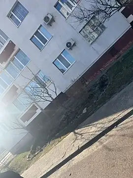 Artur6663 Adlı Modelin Canlı XXX Sohbeti