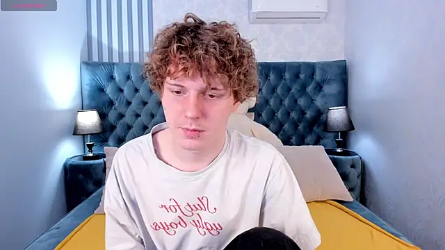 KevinMilky Chat XXX live