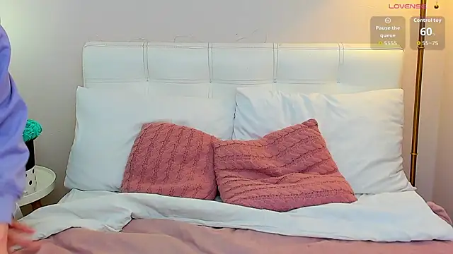 Chat +18 de MonaRicci ao vivo