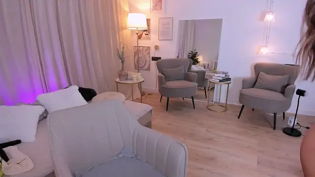 دردشة DianaMagestic الجنسية المباشرة