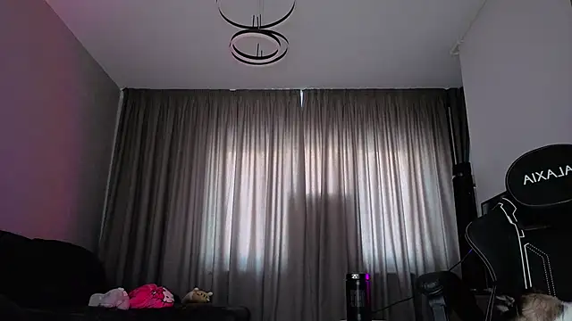 Megan_Ros Adlı Modelin Canlı XXX Sohbeti