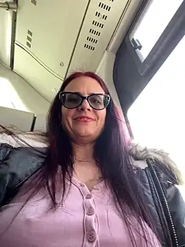 NataKitten Adlı Modelin Canlı XXX Sohbeti