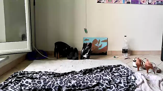 MadameSandra Live XXX-chat