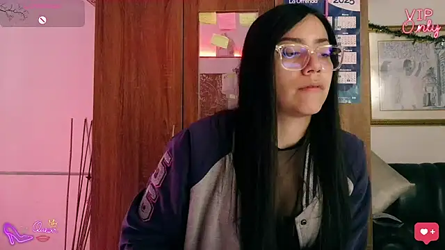 Chat +18 de LauGrayJ ao vivo