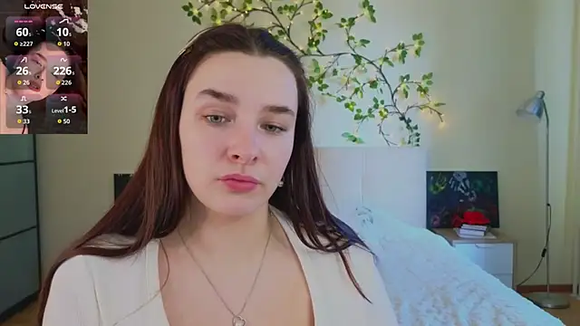 Iwi_wi_wi's Live XXX Chat