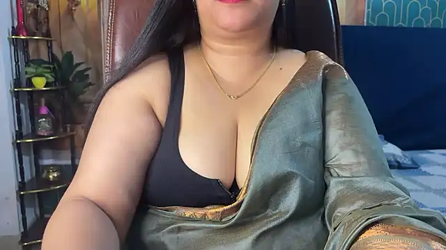 FlatVincy4's Live XXX Chat