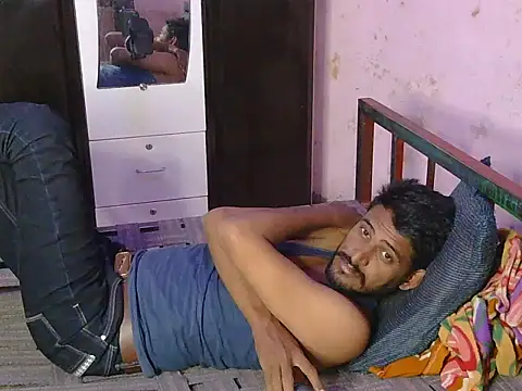 HotXKrish 在線直播表演