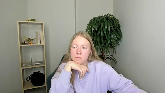 LashandaDevoto's Live XXX Chat