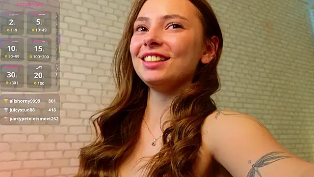 XXX chat uživo modela PhantomLace