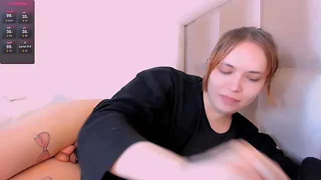 fem_to's Live XXX Chat