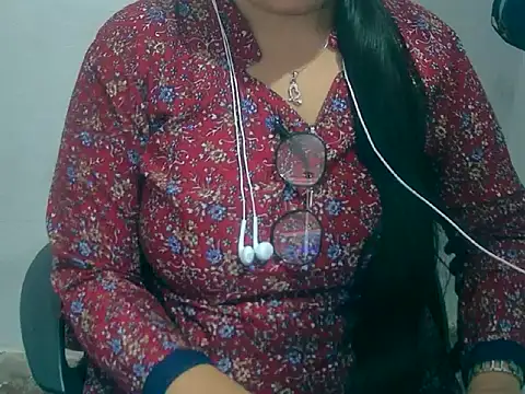 Cute_Aliyaa 在線直播表演