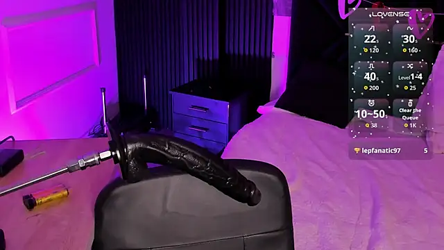 EmberrvelvetのライブXXXチャット