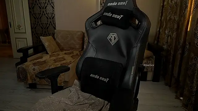 mike0xx – Kamerová šou