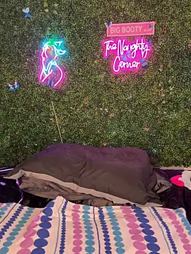 RenaThickAssn Live XXX chat