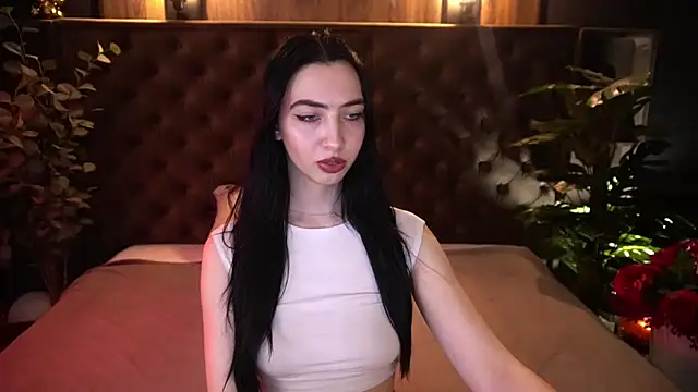 WildKittenX_のライブXXXチャット