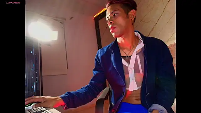 monserrat_petite Webcam show