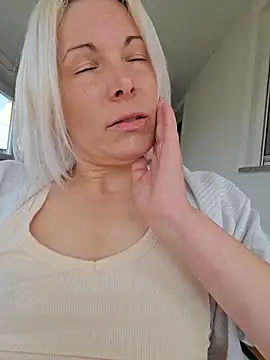 Sunny-Sin Live XXX Chat