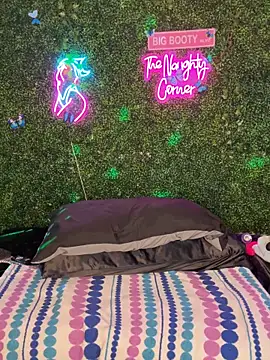 Chat +18 de RenaThickAss ao vivo