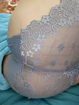 Pokazy przed kamerką – Haralushiaaa