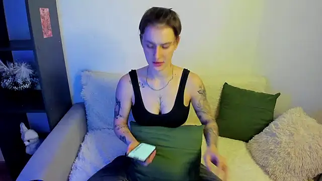 Онлайн чат XXX MilenaKeeks