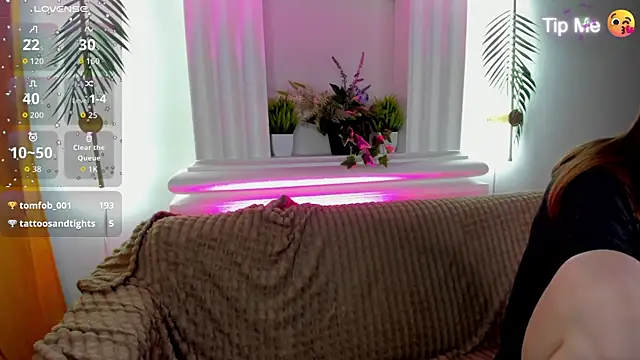 Lesi_Moonie01: онлайн-секс-чат