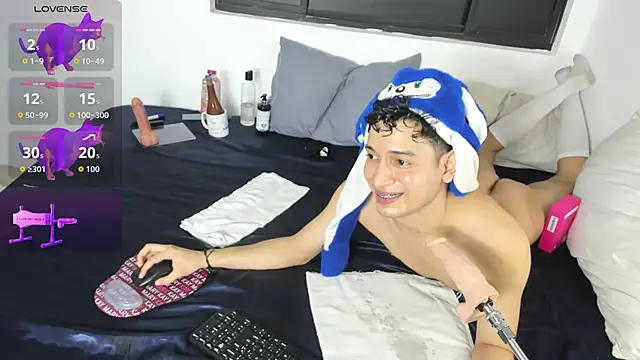 Benjamin_Buster's Live XXX Chat