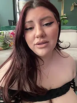 CurvyKimmy1's Live XXX Chat