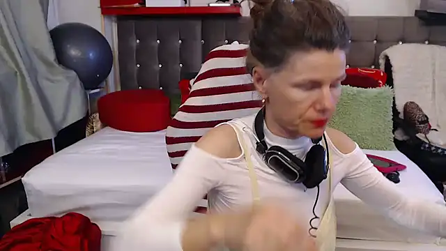 kellyterapy Adlı Modelin Canlı XXX Sohbeti