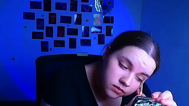 Kitty_Mia_Kitty Live XXX-Chat