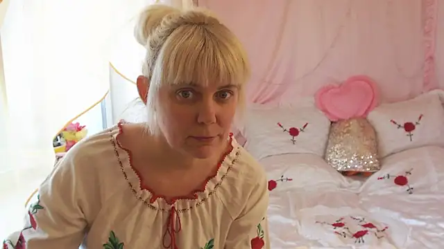 SunnySylvian Live XXX chat