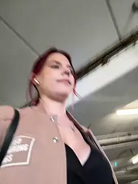 RiriRoseeyのライブXXXチャット