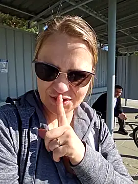 BLONDKICIA1n Live XXX chat