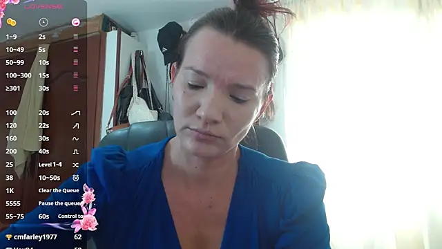 Scarlett_3X élő XXX-chatje