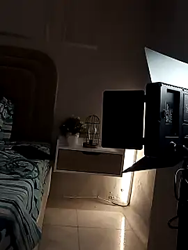 Miaaffox live XXX chat