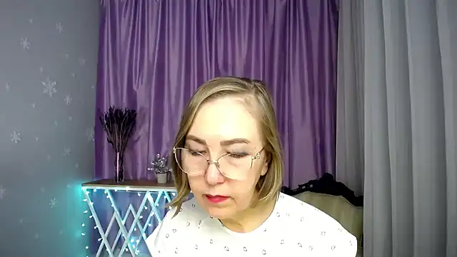 queen_a_n_i Pertunjukan Webcam