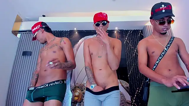 Mighty_Boys_888 élő XXX-chatje