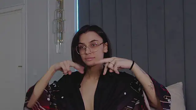 Онлайн чат XXX VioletAsh