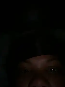 xo_cashmeree: διαδικτυακό σόου στην κάμερα