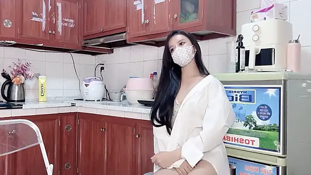 LyLy_Office Live XXX-Chat