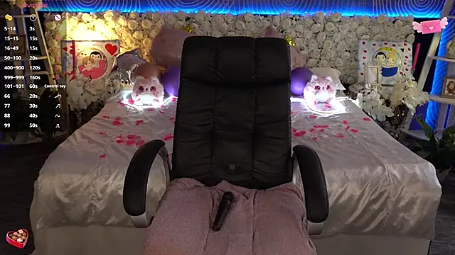 FoxyShy – Naživo XXX chat