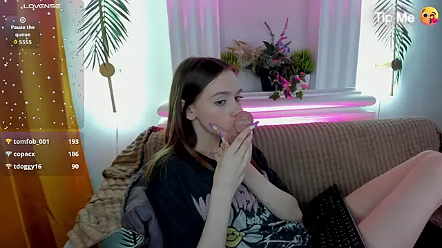 Lesi_Moonie01 – Naživo XXX chat