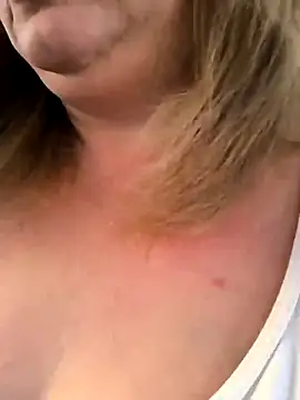 jusichka: онлайн-секс-чат